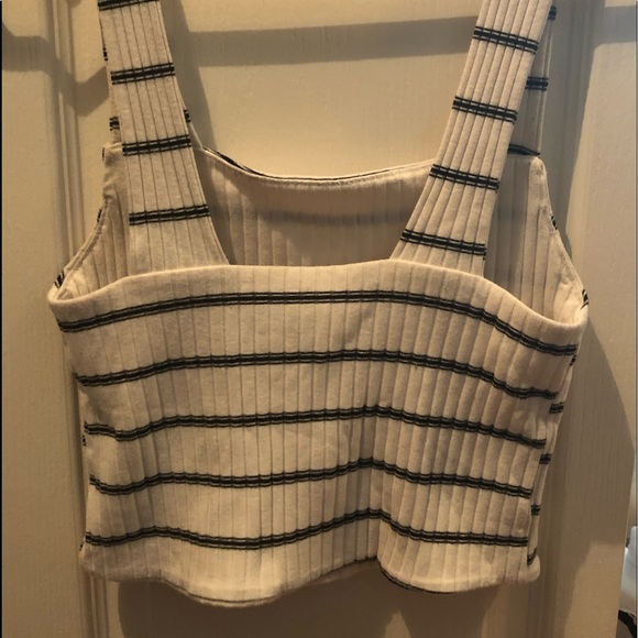 Cute tank top - Picture 2 of 3